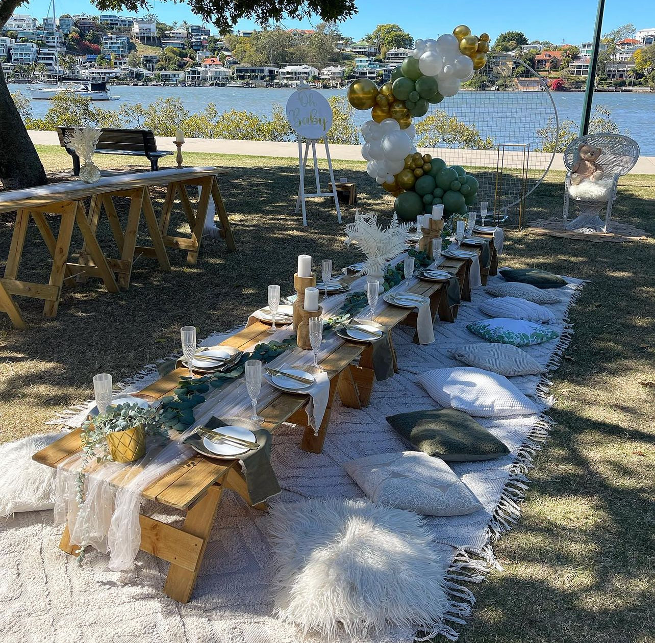 Full setup, medium group picnics 10-20 people