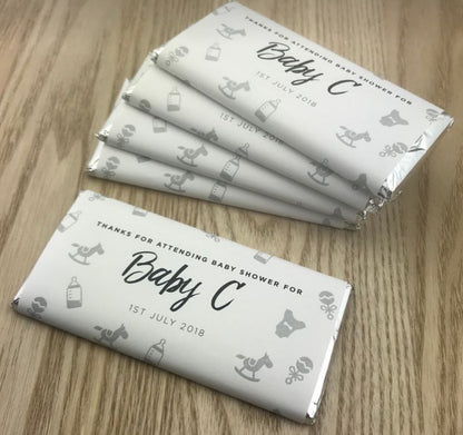 Chocolate bar with personalised wrappers